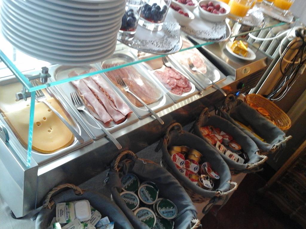 Arconaty Hotel Linter 외부 사진