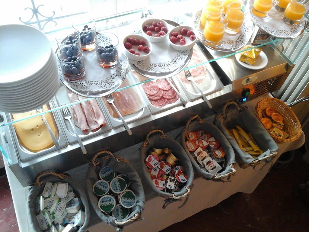 Arconaty Hotel Linter 외부 사진